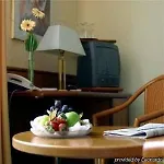 Kurfuerstendamm Am Adenauerplatz Hotel Berlin