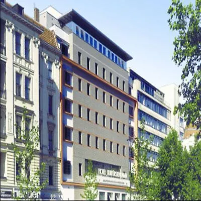 Hotell Kurfuerstendamm Am Adenauerplatz 3*