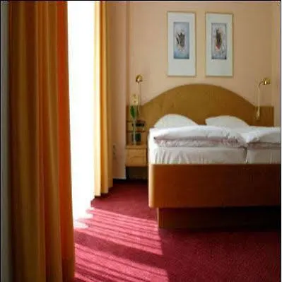 Szálloda Kurfuerstendamm Am Adenauerplatz 3*